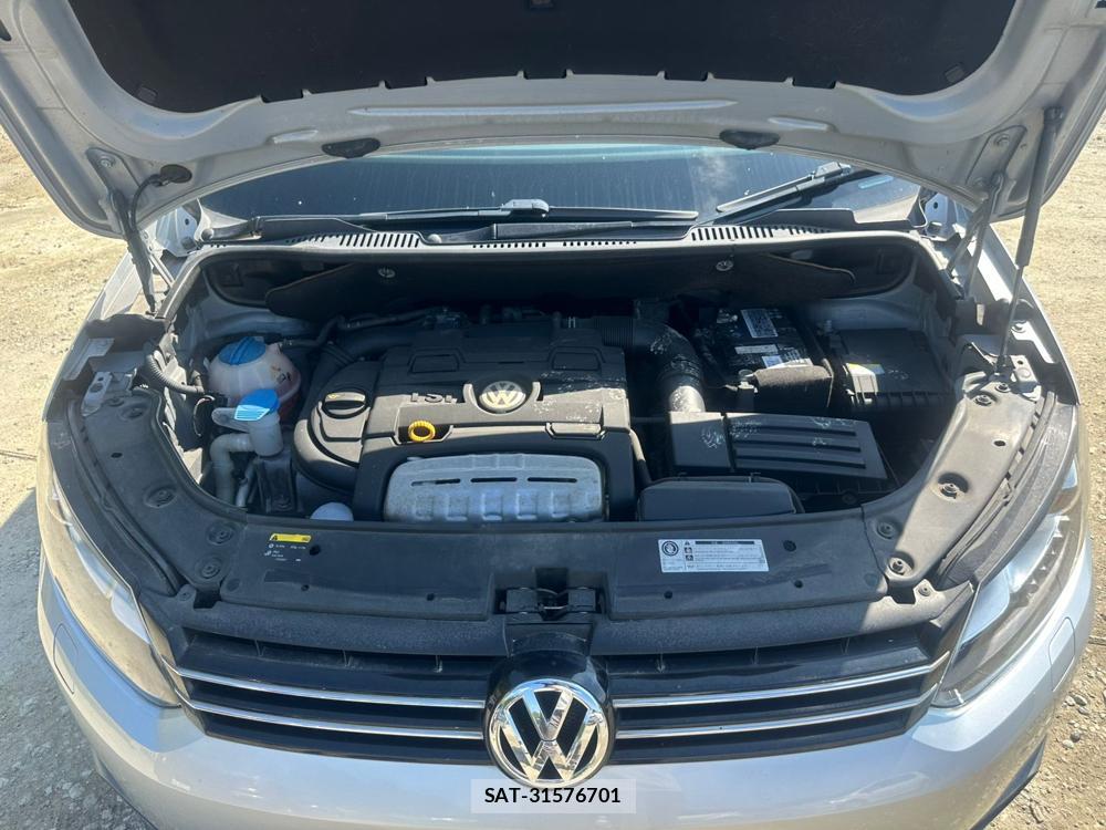 VolksWagen GOLF TOURAN 2015 6937340-36