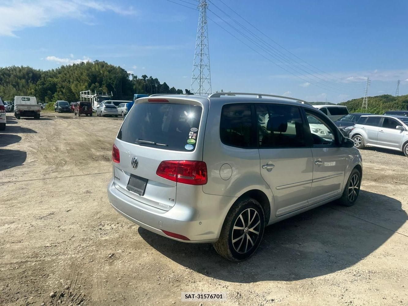 VolksWagen GOLF TOURAN 2015 6937340-4