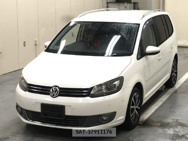 VolksWagen GOLF TOURAN 2013-09 7840161-0