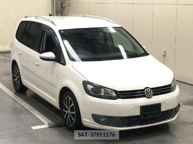 VolksWagen GOLF TOURAN 2013-09 7840161-3