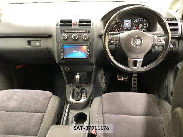 VolksWagen GOLF TOURAN 2013-09 7840161-4