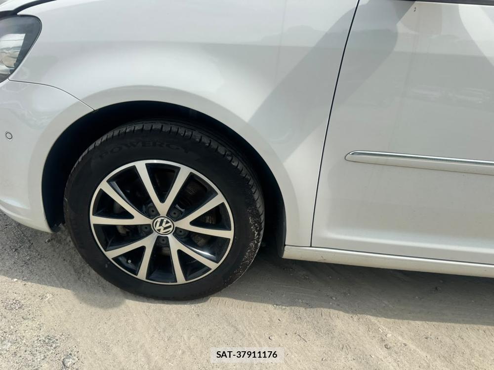 VolksWagen GOLF TOURAN 2013-09 7840161-29