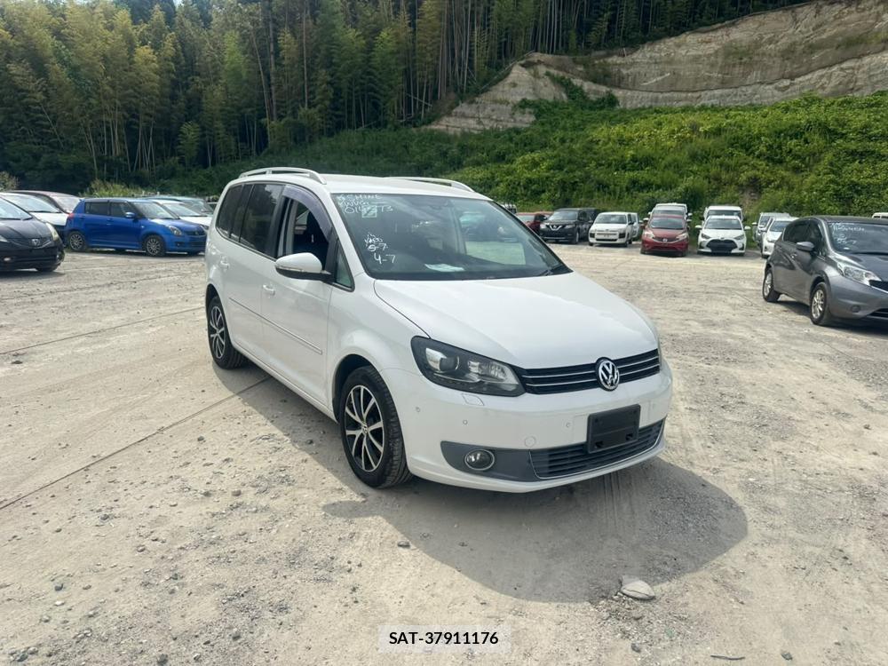 VolksWagen GOLF TOURAN 2013-09 7840161-6