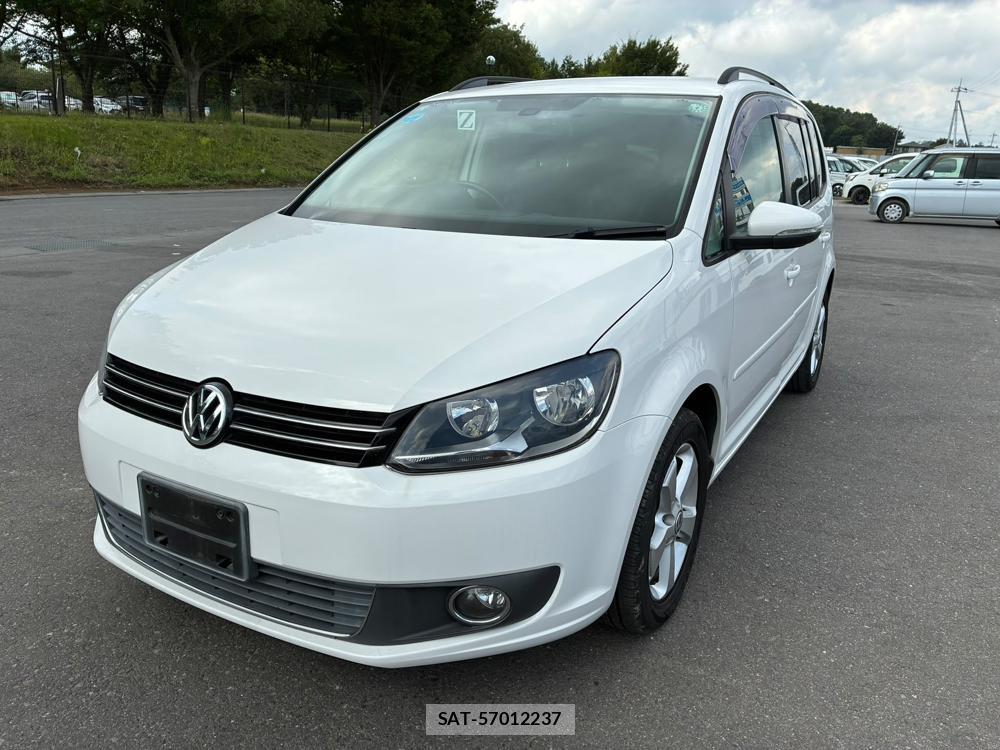 VolksWagen GOLF TOURAN 2013-11 8312949-0