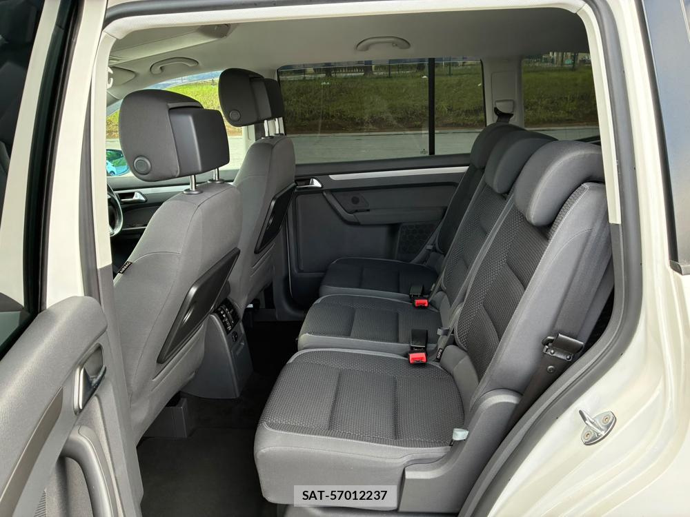 VolksWagen GOLF TOURAN 2013-11 8312949-9