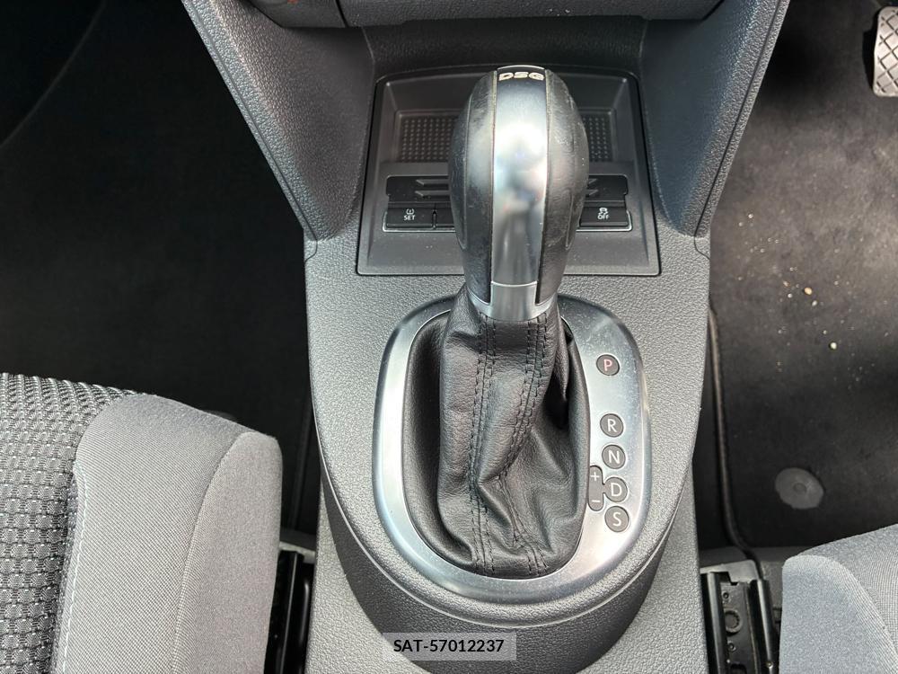 VolksWagen GOLF TOURAN 2013-11 8312949-19