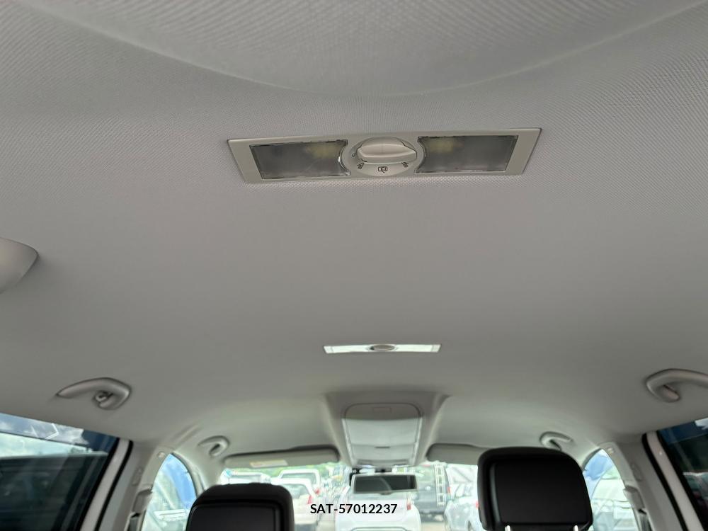 VolksWagen GOLF TOURAN 2013-11 8312949-25