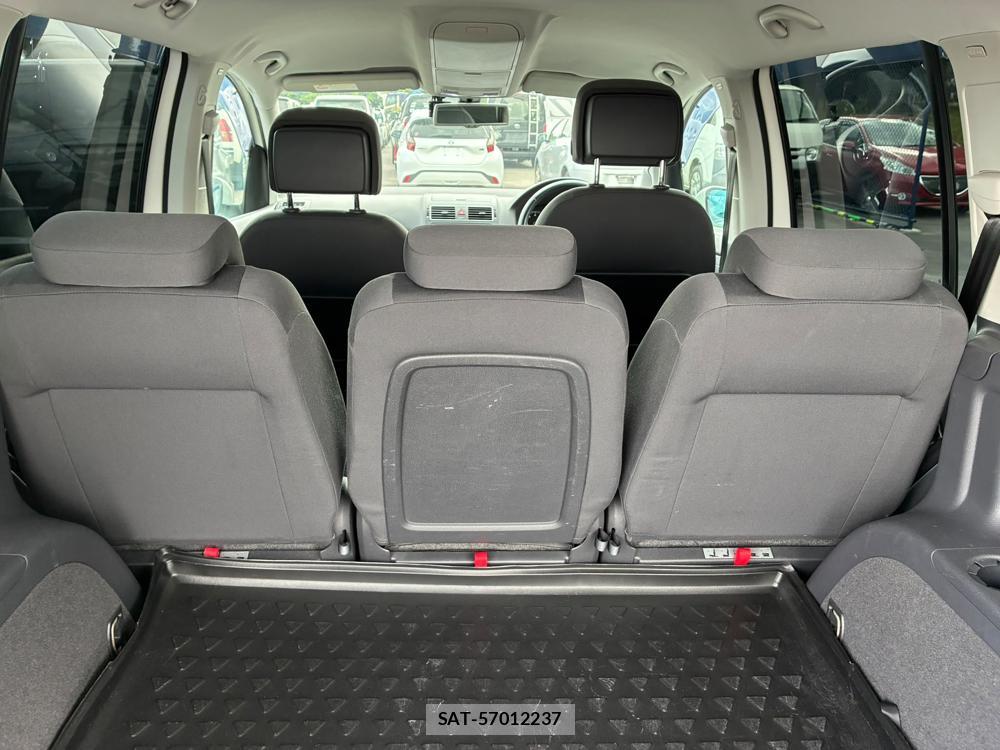 VolksWagen GOLF TOURAN 2013-11 8312949-26