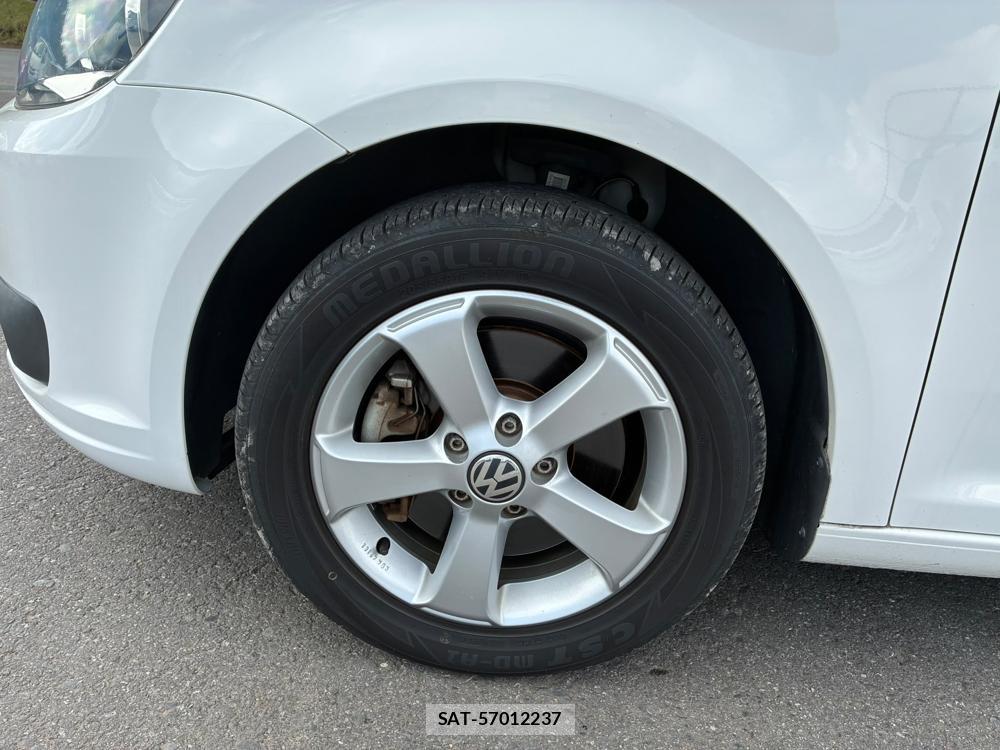 VolksWagen GOLF TOURAN 2013-11 8312949-31