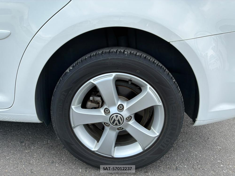 VolksWagen GOLF TOURAN 2013-11 8312949-32