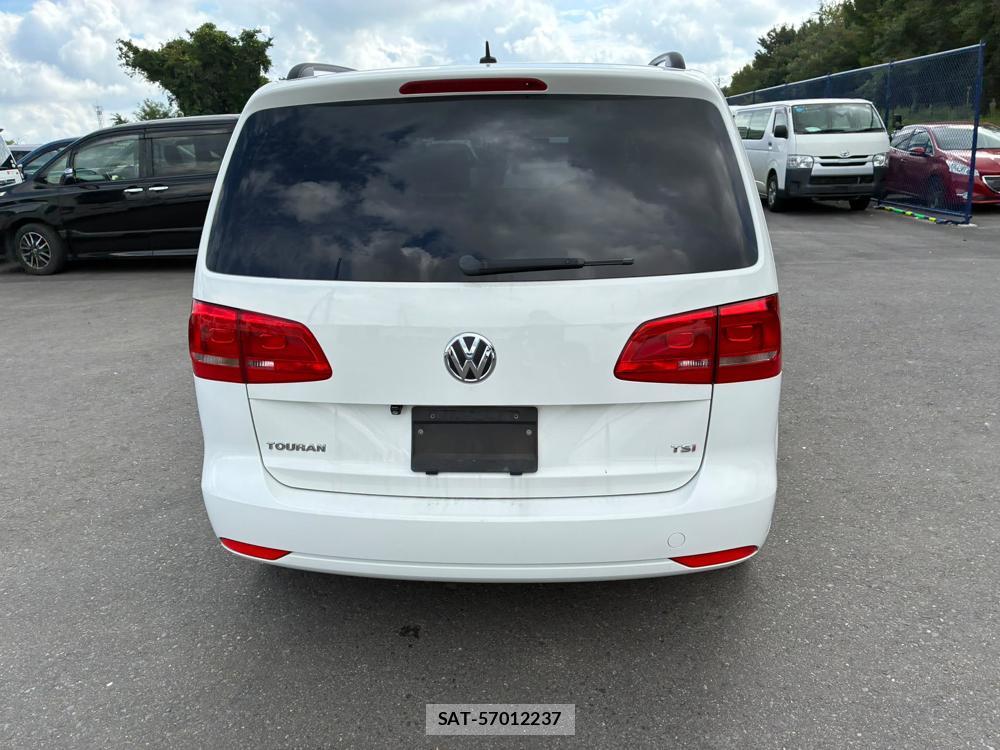 VolksWagen GOLF TOURAN 2013-11 8312949-3