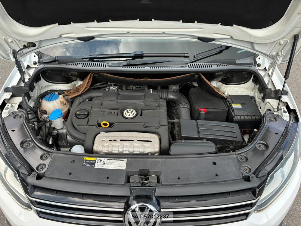 VolksWagen GOLF TOURAN 2013-11 8312949-40