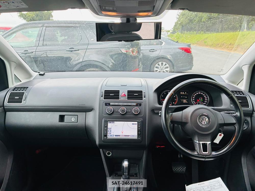 VolksWagen GOLF TOURAN 2016-01 8351361-12