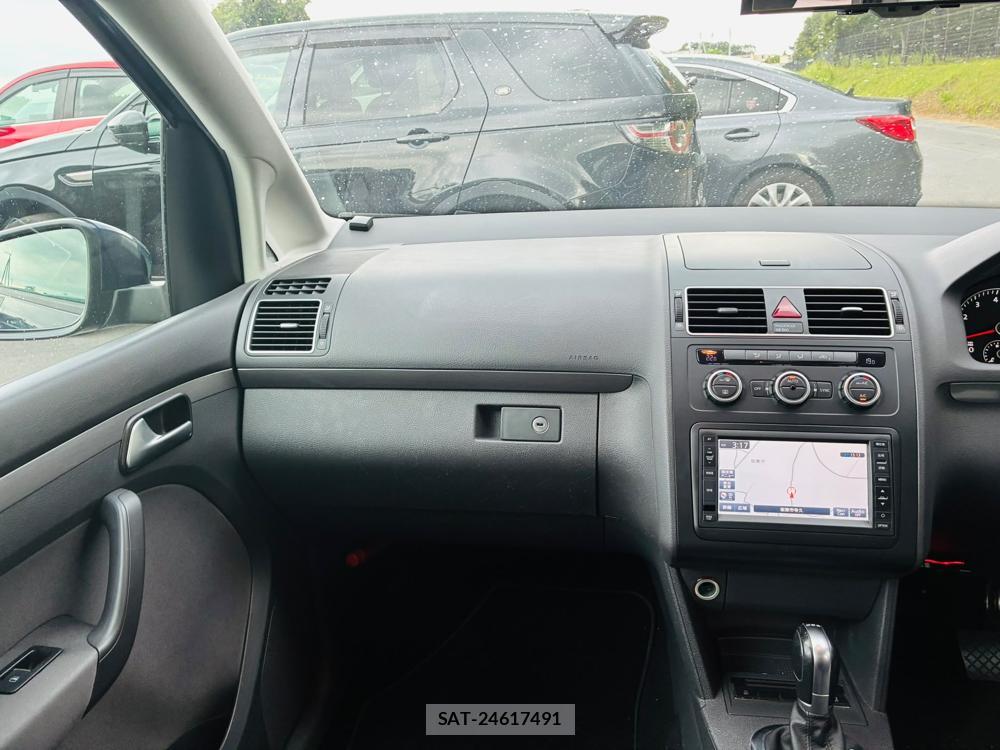 VolksWagen GOLF TOURAN 2016-01 8351361-16
