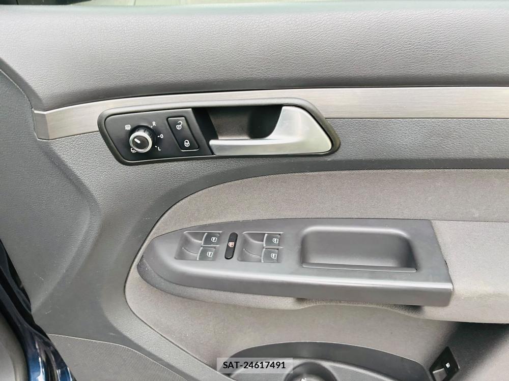 VolksWagen GOLF TOURAN 2016-01 8351361-23