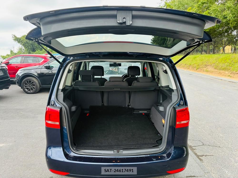 VolksWagen GOLF TOURAN 2016-01 8351361-28
