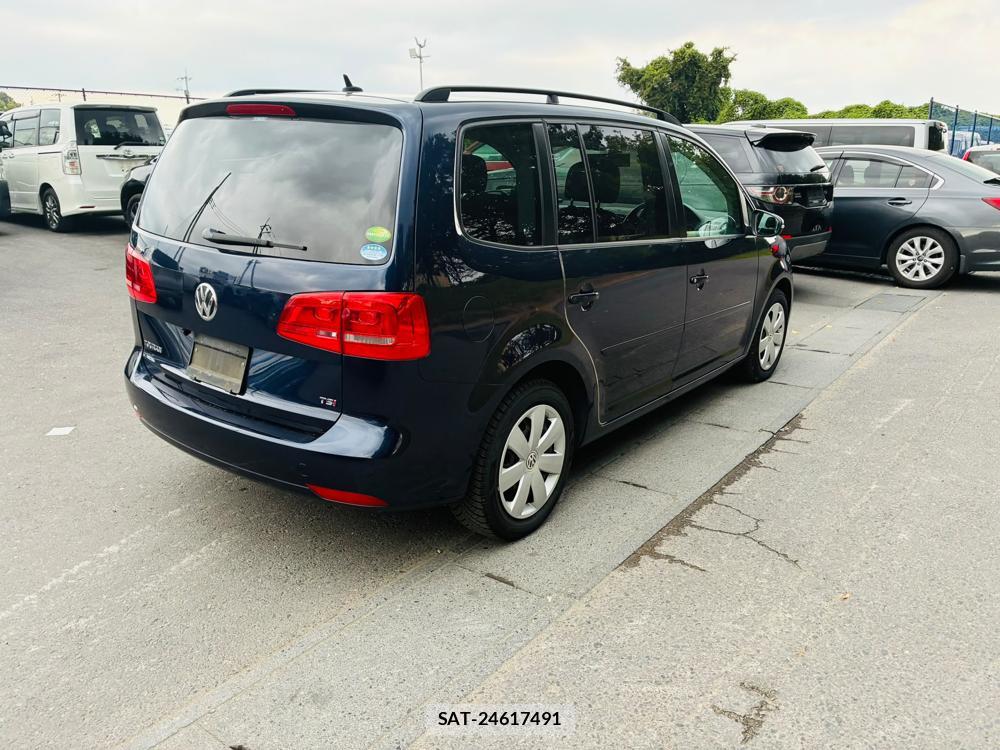 VolksWagen GOLF TOURAN 2016-01 8351361-4