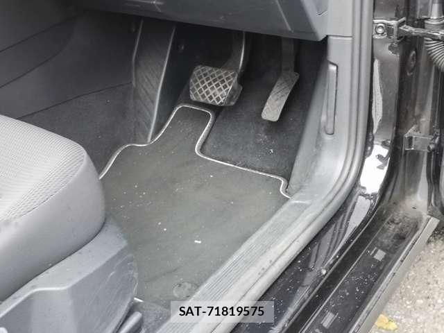 VolksWagen GOLF VARIANT 2019-02 6215028-14