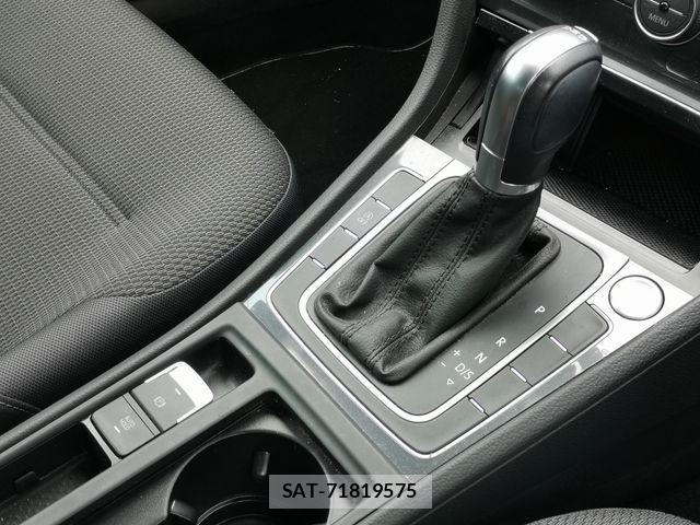 VolksWagen GOLF VARIANT 2019-02 6215028-22