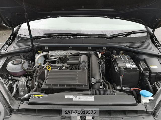 VolksWagen GOLF VARIANT 2019-02 6215028-27