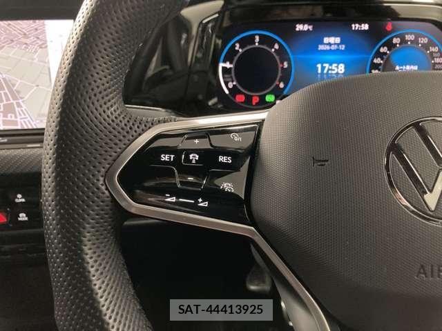 VolksWagen GOLF VARIANT 2024-03 8525010-10