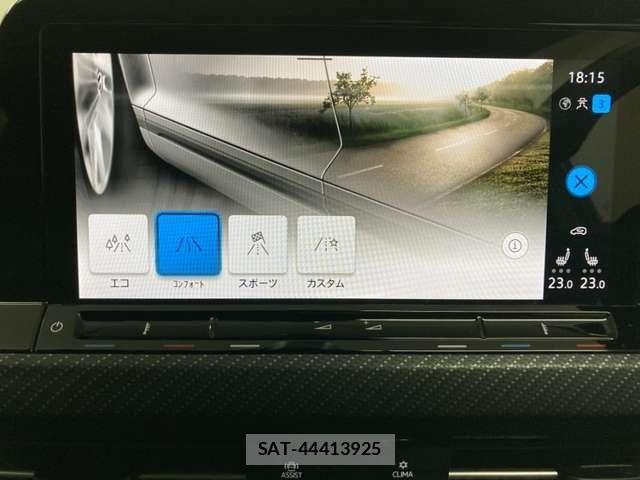 VolksWagen GOLF VARIANT 2024-03 8525010-26
