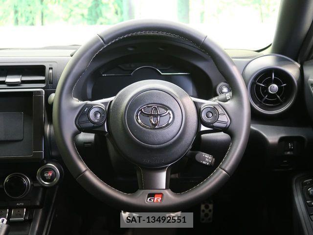 Toyota GR86 2022-06 1015658-9