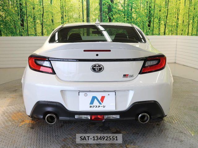 Toyota GR86 2022-06 1015658-13
