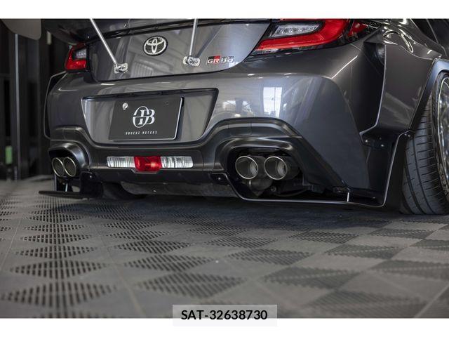 Toyota GR86 2022-03 2400319-20