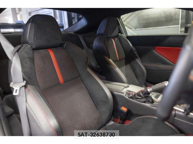 Toyota GR86 2022-03 2400319-23