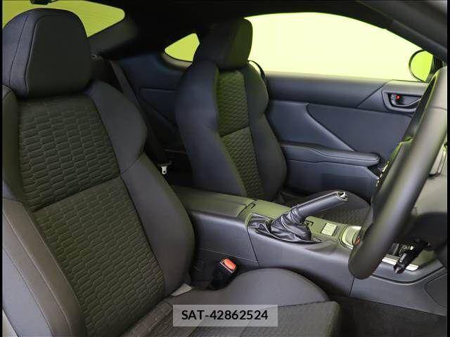 Toyota GR86 2022-08 4753841-17