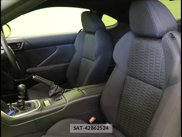 Toyota GR86 2022-08 4753841-23