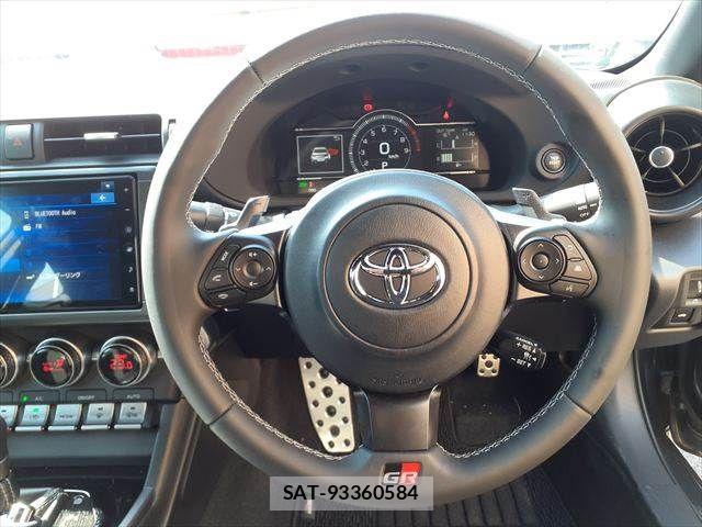 Toyota GR86 2023-12 4943907-9