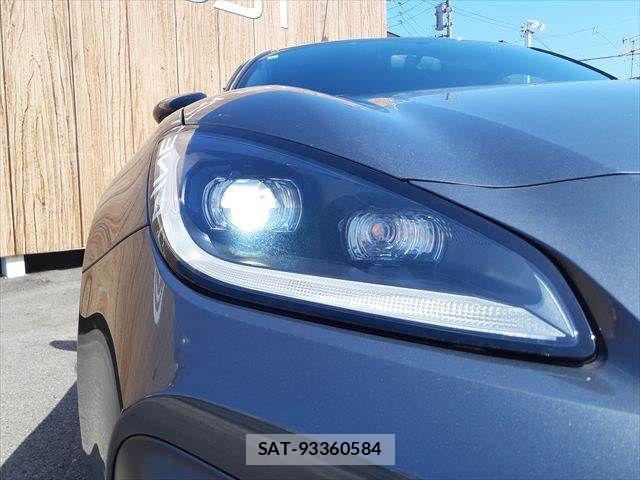 Toyota GR86 2023-12 4943907-10