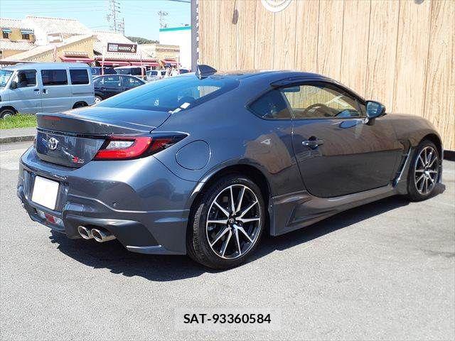 Toyota GR86 2023-12 4943907-15