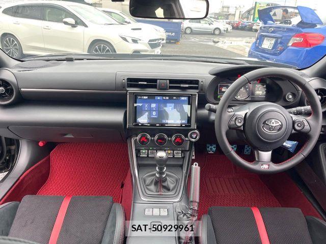 Toyota GR86 2023-07 5868421-1