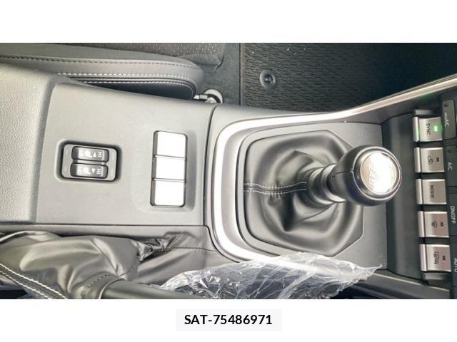 Toyota GR86 2023-10 5868428-8