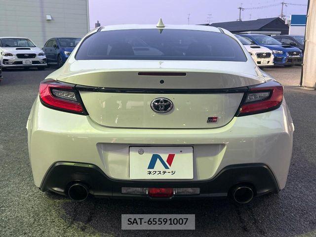 Toyota GR86 2022-02 5868447-16