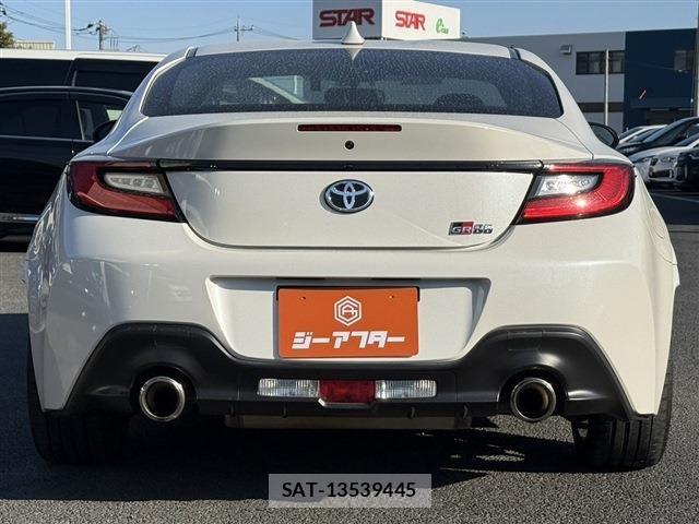 Toyota GR86 2021-11 6215042-9