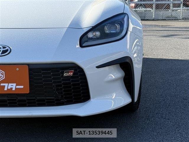 Toyota GR86 2021-11 6215042-13
