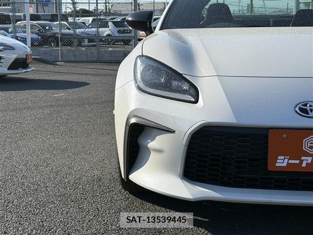 Toyota GR86 2021-11 6215042-15