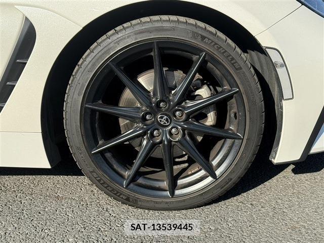 Toyota GR86 2021-11 6215042-21