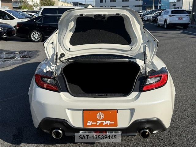 Toyota GR86 2021-11 6215042-26