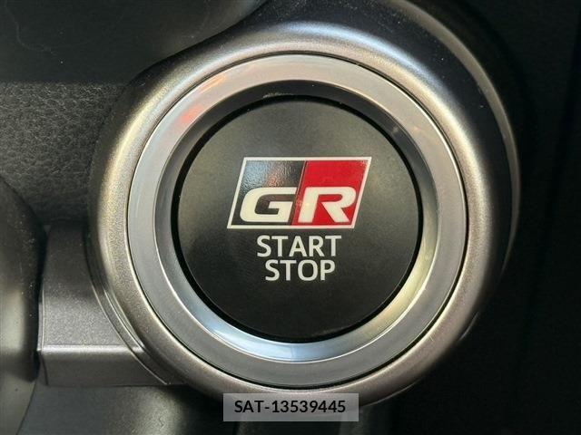 Toyota GR86 2021-11 6215042-5