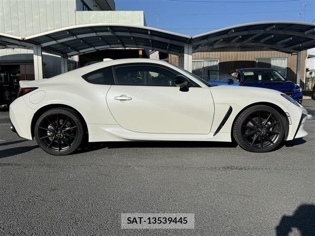 Toyota GR86 2021-11 6215042-7