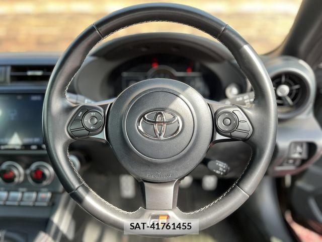 Toyota GR86 2021-12 6612067-13