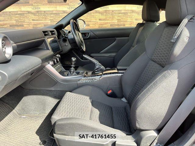 Toyota GR86 2021-12 6612067-18
