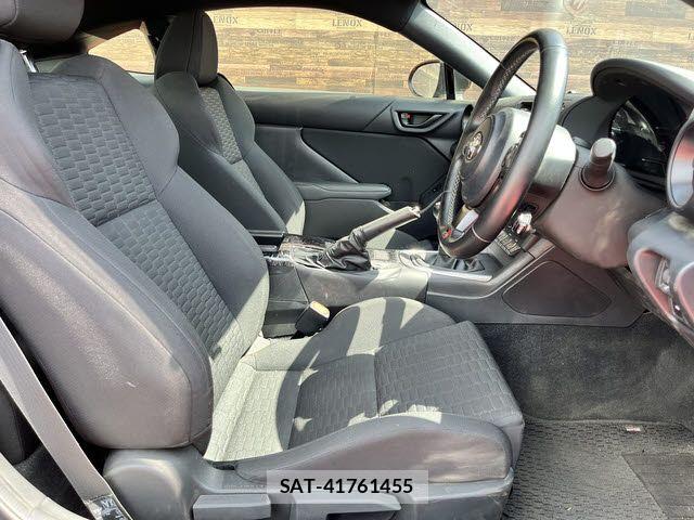 Toyota GR86 2021-12 6612067-3