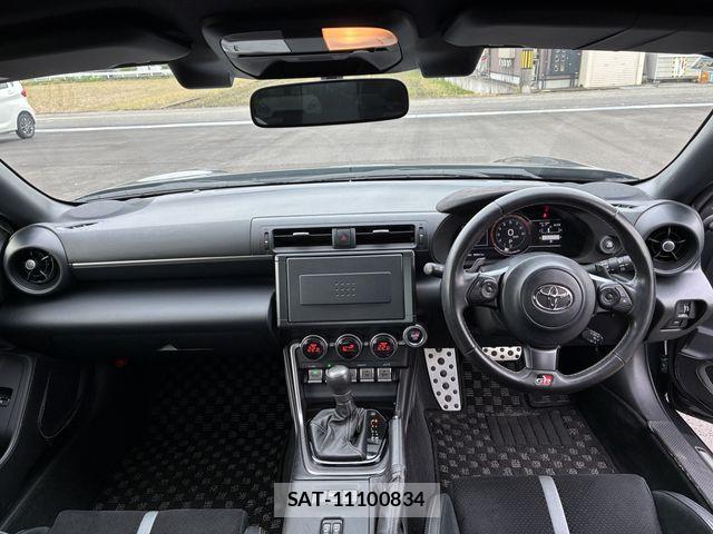 Toyota GR86 2022-01 6676081-1