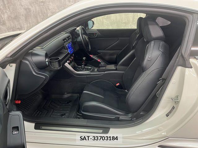 Toyota GR86 2023-08 6751712-18